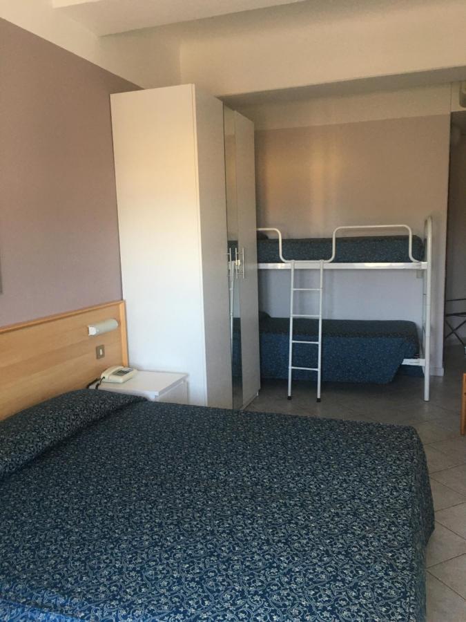 Hotel Graziella Споторно Экстерьер фото